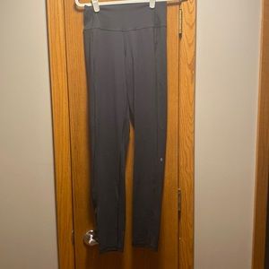 Lululemon legging size 6. Black